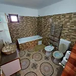 Dalila Villa *